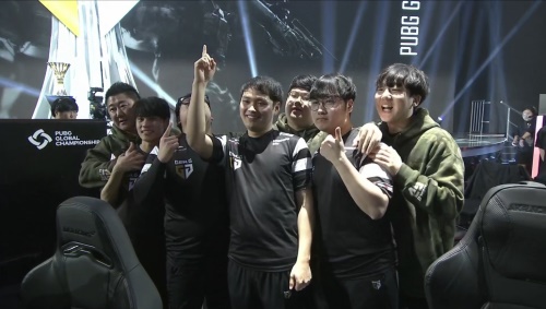 FaZe与s1mple在IEM Dallas 中出局；在对阵 Heroic 的失利后；